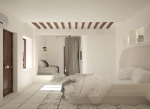 Deluxe Double Room with Outdoor Hot Tub and Mountain View room in Chez Sophie