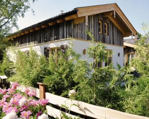 DIE ZWEI CHALETS AM TEGERNSEE 