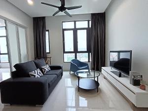 Tropicana Suite