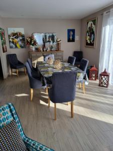 Maisons de vacances Maison de vacances contemporaine, plein Perigord pourpre : Maison 3 Chambres