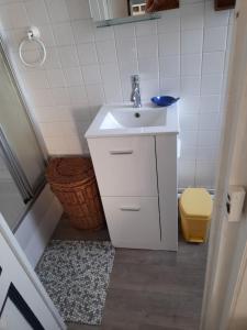 Appartements Petit bijou a Saint Pair sur Mer : photos des chambres