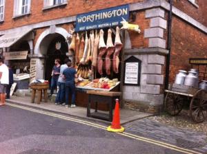 Cedarwood, an intimate and romantic cabin for two.