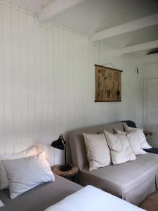 Agundaborg boathouse close by lake