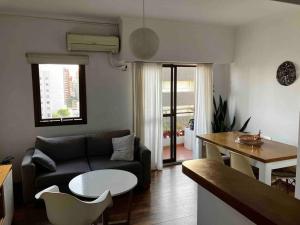 Depto temporario 2 pers céntrico luminoso amplio