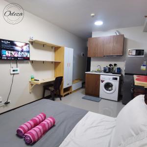 Affordable Condo w Pool, Shower Heater & Wi-Fi