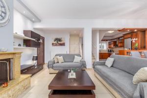 VILLA OLIVIA CORFU - Amazing sea-view 3 bedroom villa with a pool