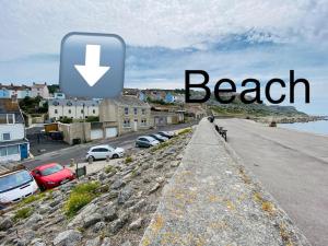 Luxurious Beach House Chesil Beach. Sleeps 6