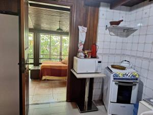 Chalé de Madeira n. 02 - Exuberante Flora e Fauna - IMBASSAI