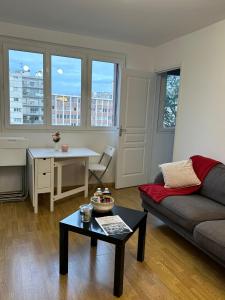 Appartements 4 Beds Apartment close PARIS center : photos des chambres
