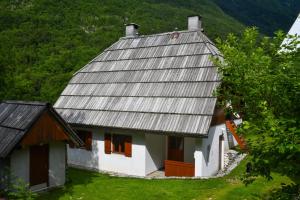 Soča House with a View - Lepena valley 