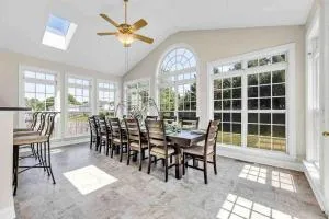 Greensboro Gathering K bed, Playroom, Gamerooms - Graham