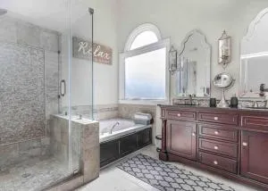 The Triad Wonder - Center of the Triad Cities - 阿什伯勒