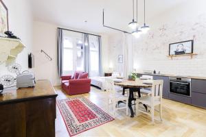 BudapeStayz - Erkel Studios