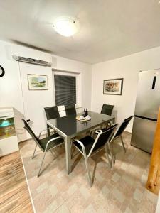 Riverhouse apartment