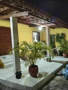Casa com piscina - Água Comprida