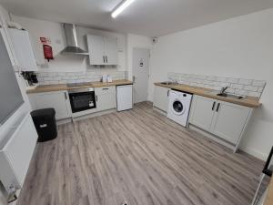 Premier Studios Nottingham - Tring Vale