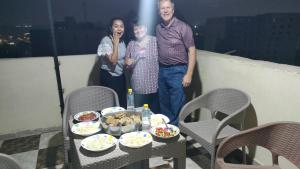 Jessy Pyramids View Inn