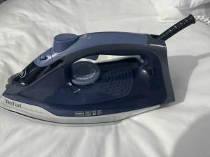 2 Bed Town Centre Nr Theatre Free Park Wi-Fi & garden