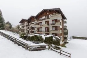 Nevada 205 4 pax centrally lain apartment with garage - Iserables