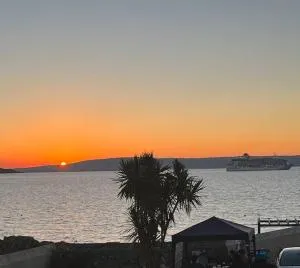 Luxurious Seaside Apartment - Millisle