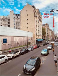 Parisian style Appartment Private room with Shared bathroom near Bastille and Gare de Lyon