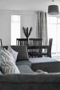 LUXURIOUS SEASIDE APARTMENT