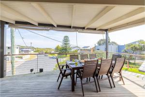 Birubi Point House, 56 Ocean Ave - stunning water views, ducted air con