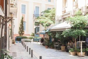 Modern Apartment in Ipitou, Plaka