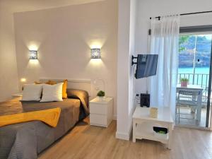 Relax Beachfront Vistas al Mar Studio in Tenerife