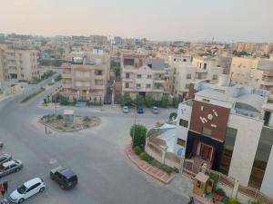 Fifth settlement next to American university