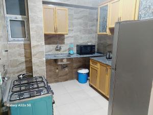 Fifth settlement next to American university