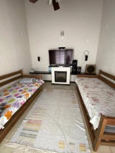 CHÁCARA EM IGARATA COM PISCINA, DENTRO DE CONDOMÍN