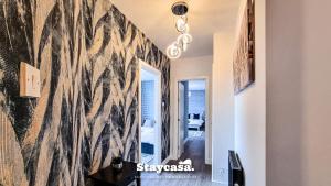 Modern City Centre Apt Stunning 18th Floor View