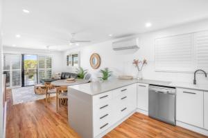 1-46 Manooka Drive - Rainbow Beach Aircon. Wifi. Pool. View