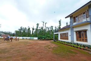 Kodebailu Homestay - 3BH Full Villa, Home Food, Coffee Estate