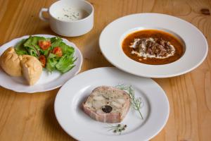 離島-宿navelの学校-三原港から船で14分