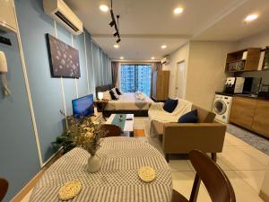 VitaminSEA2 Seaview 6PAX Studio Netflix A-9-16