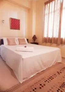 Classy Nook Colombo One bedroom Apartment with all facilities - Bambalapitiya