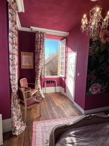 Maison de Mags & Mags Marie Antoinette Room
