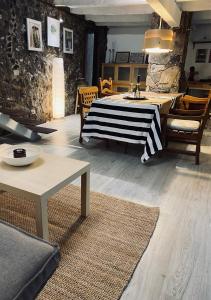 Orotava The Home - Vacational rental with the lifestyle of 1700 and the comfort of 2022