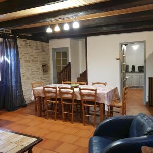 Maisons de vacances Charmante maison de campagne : photos des chambres