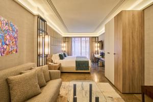 Premium Triple Room  room in VP El Madroño