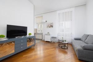 Starowiślna Studio for 4 Guests Old Town Cracow by Renters