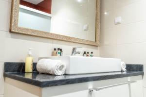 Madeira Bird House - House in the Mountains With Garden