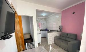 Apto com piscina 700 mts Praia Maranduba Ubatuba