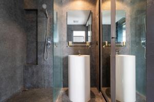 Tropics Kamala Hill View Suite CTG P614, near Beach and Fantasea