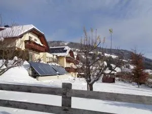 艾根霍夫住宿加早餐旅馆 - 伦韦格