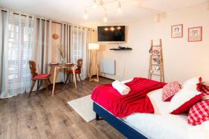 Centre Ville - Lévidence - Parking