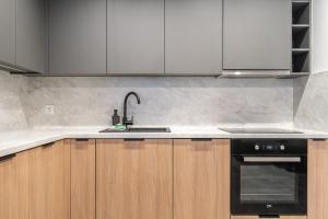 Park Śląski Modern Studio by BookingHost