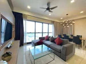 Icon Suite @ PJ - Spacious 3BR - City View - Sungai Way